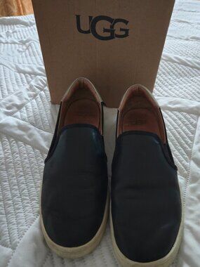 UGG Cas Black Leather Slip-On Sneakers Size 8